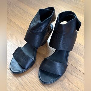 Eileen Fisher Black Leather Block Heel Sandals